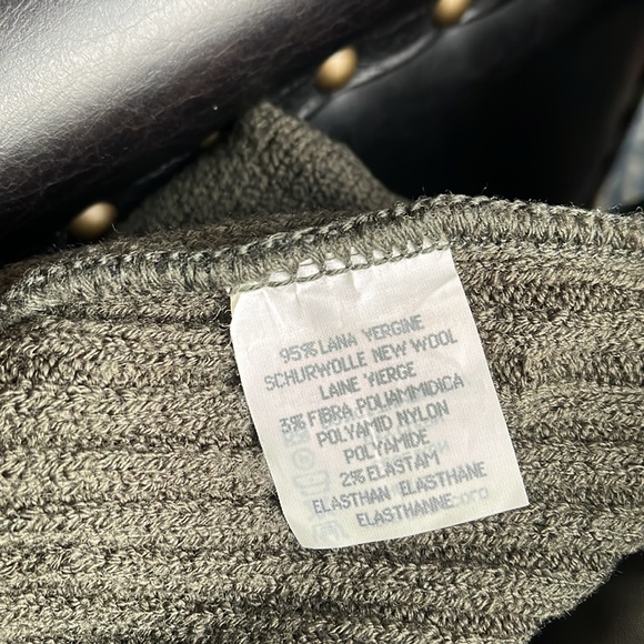 Moncler - Picture 7 of 9